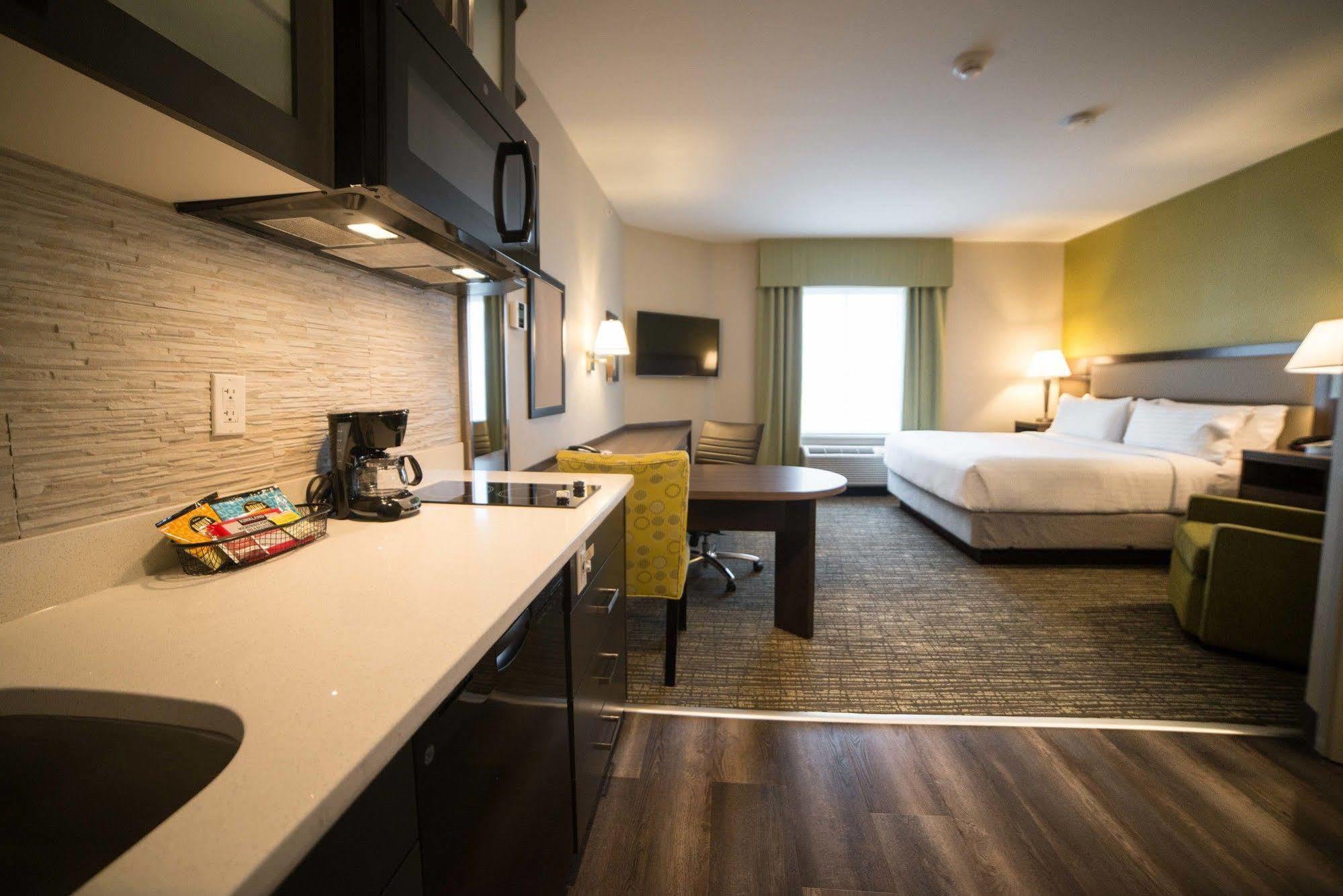 Candlewood Suites West Edmonton - Mall Area By Ihg Zewnętrze zdjęcie